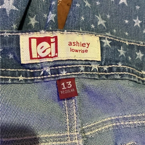 LEI Women's Blue Star Jeans Size 13 Y2K - Picture 3 of 3